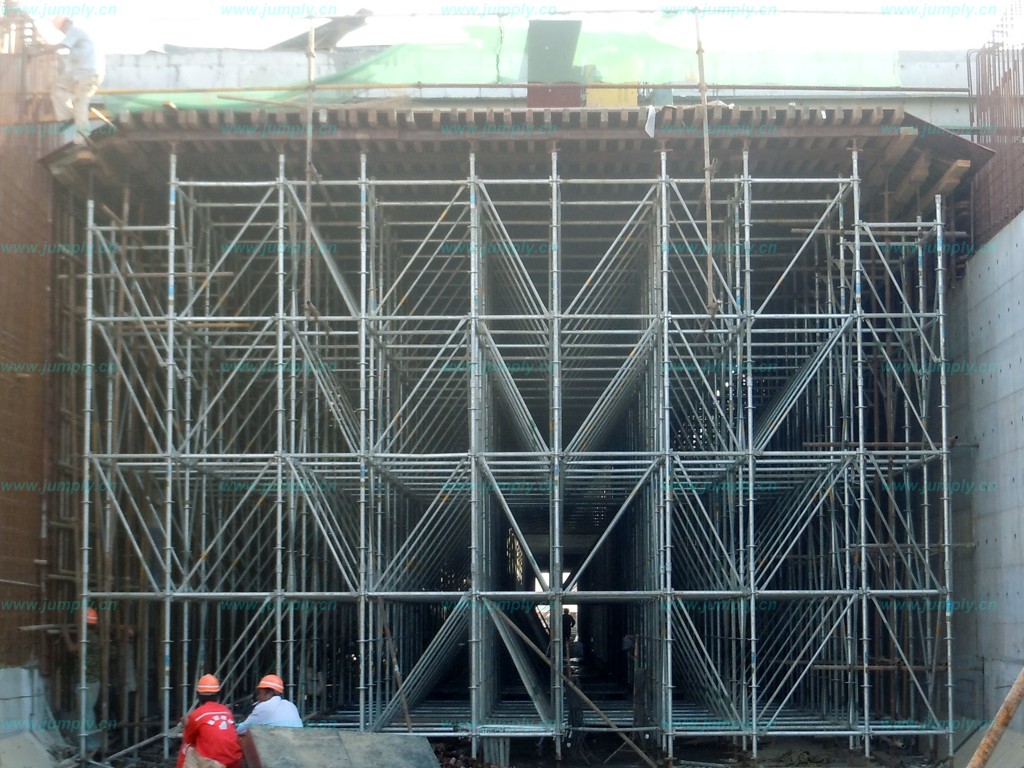 “承插型盤扣式腳手架，搭建好助手，效率有保障”